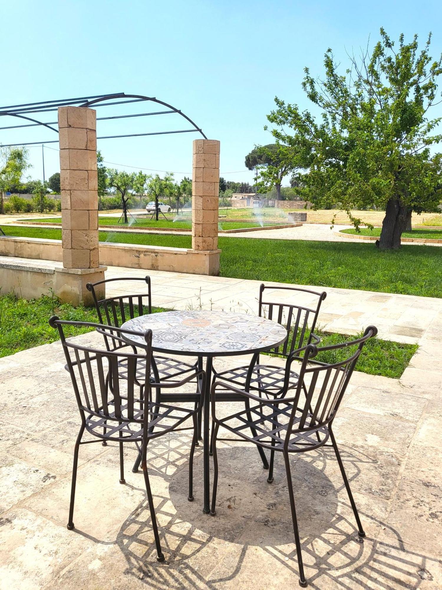Casina Fontana Bed & Breakfast Lecce Exteriör bild